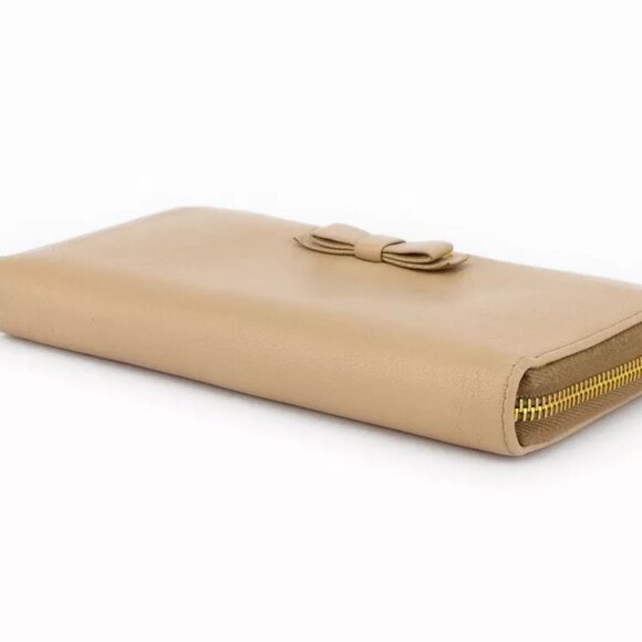miu miu wallet ribbon motif beige leather Authentic used - Picture 4 of 9